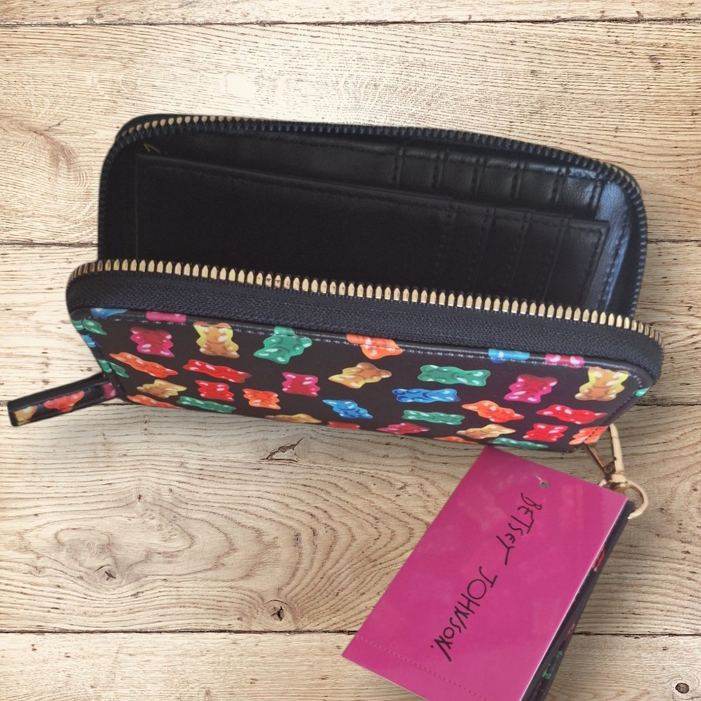NWT Betsey Johnson XOKara Gummy Bears Black Wallet Wristlet  (C22) - Picture 4 of 7